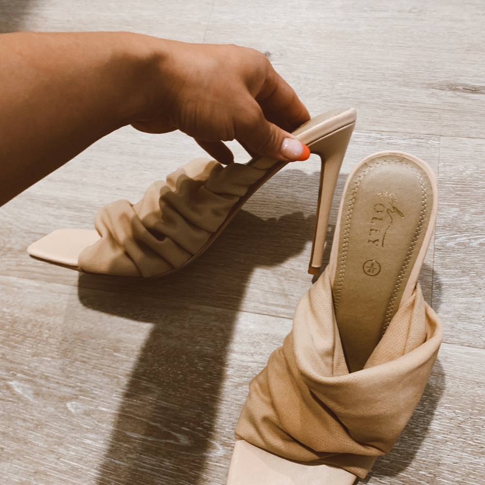 Oh Polly Brand new Ruched mesh heels